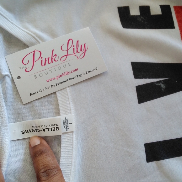 Pink Lily Live Free Graphic Tee. Size S - Picture 5 of 5